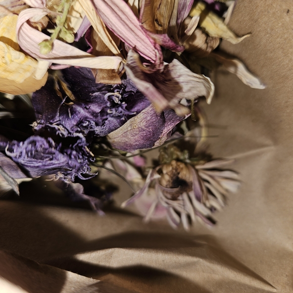 Dried Floral Petals Arrangement Mix Flower DIY Decoration - Picture 6 of 8